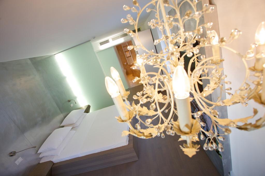 Boutique Hotel Imperialart Merano Room photo